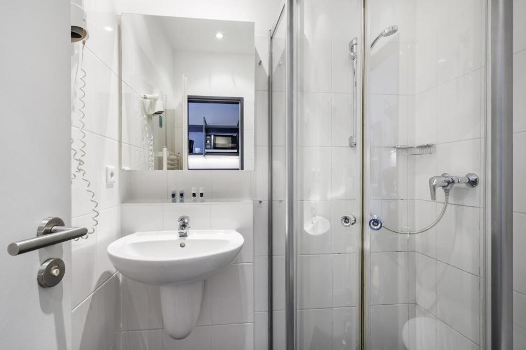 Hotel Luetzow Berlin Dış mekan fotoğraf