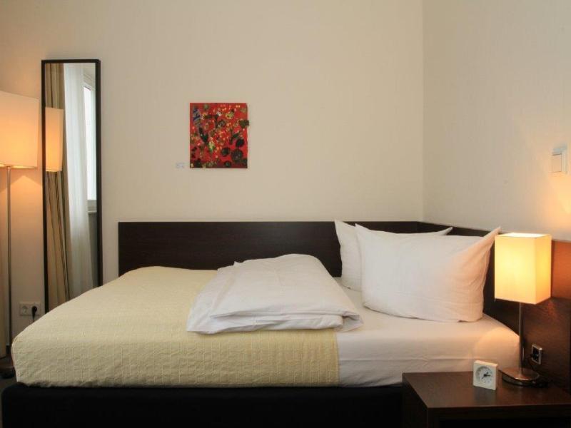 Hotel Luetzow Berlin Dış mekan fotoğraf